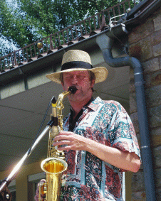 download, 29.06.2003, Auftritt bei der ersten 'Katzwanger Tafel', einer Veranstaltung des B�rgerverein Katzwang im Hof der Hauptschule in Katzwang, 352kB